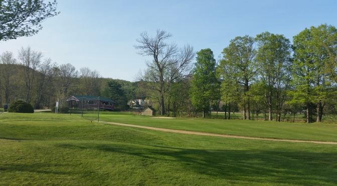 Wentworth Golf Course Offers Great Greens and Mountains Majesty